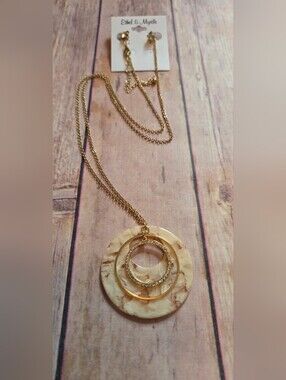 Ethel & Myrtle Gold-Tone Cream Marble Circle Pendant Necklace & Earrings Set NWT